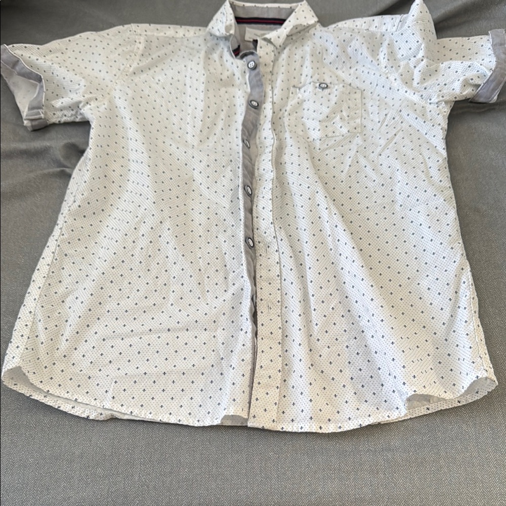 White Button Down Shirt with Short Sleeves and Classic Collar